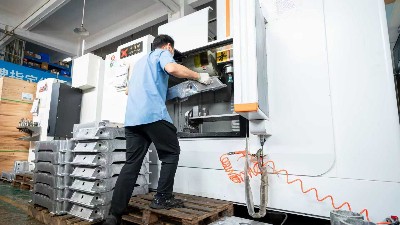 選技術領袖，還是成本殺手？三大超聲波焊接<i style='color:red'>品牌</i>路徑深度拆解