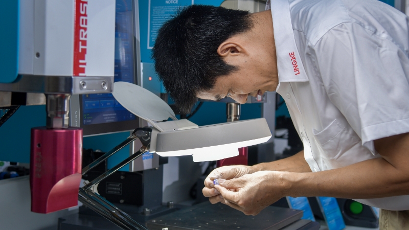 惠州仲愷區產業升級遇焊接難題？靈科超聲波焊接機來破解